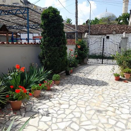 Oda Guest House Korça Exteriör bild